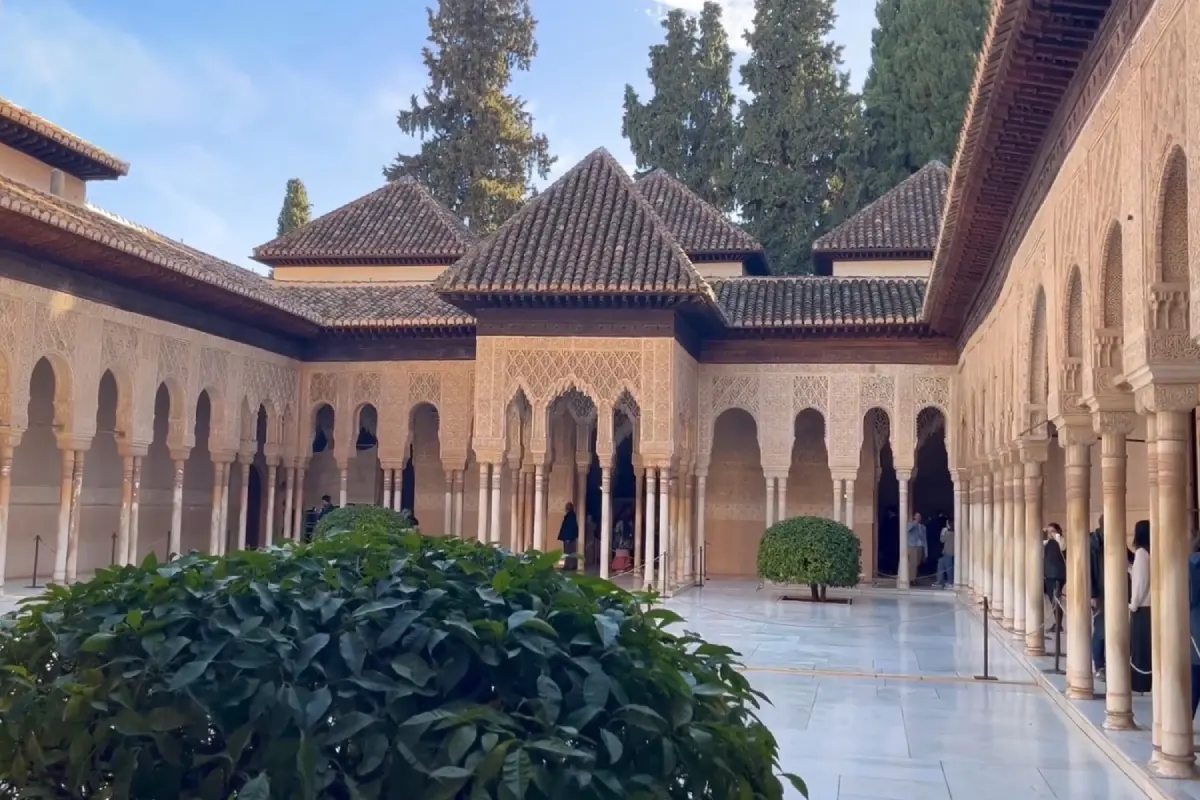 Alhambra de Granada y Palacios Nazaries