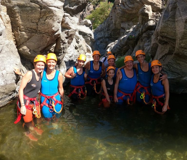 Descenso Barranco Guadalmina Barranquismo en Marbella 11 768x657